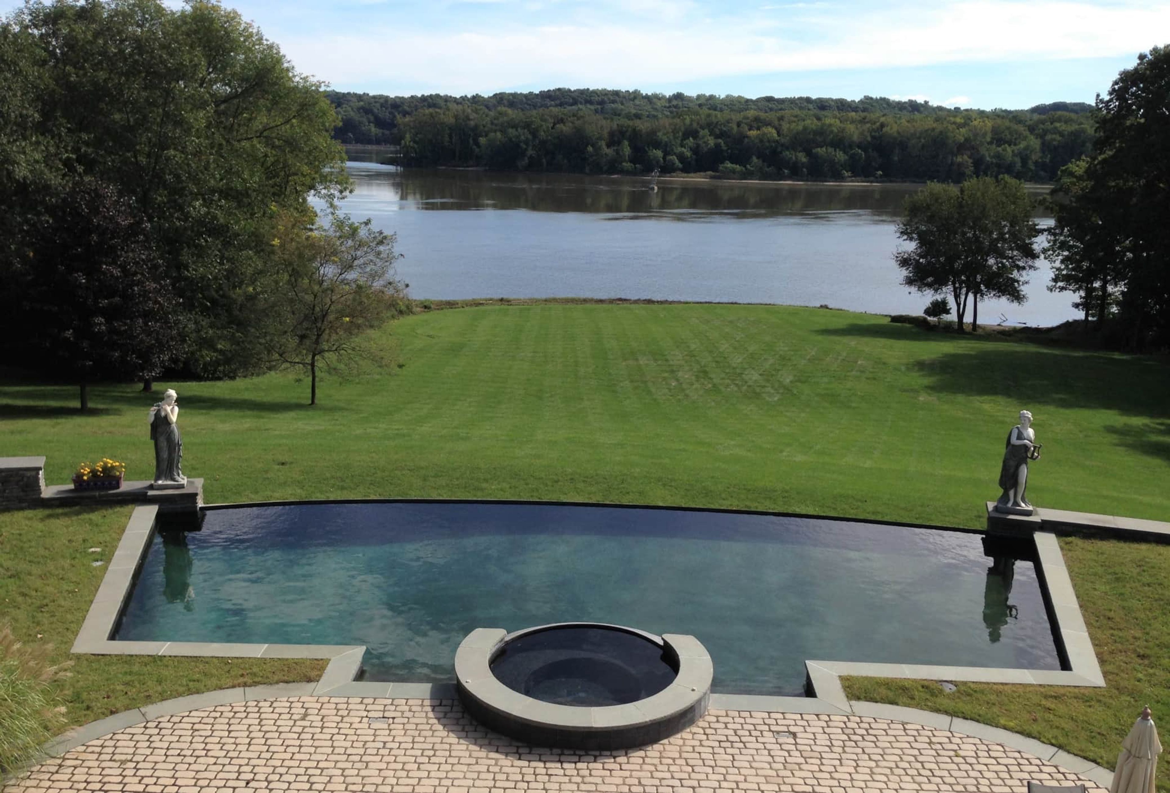 Featured photo from Bassinova-on-Hudson
