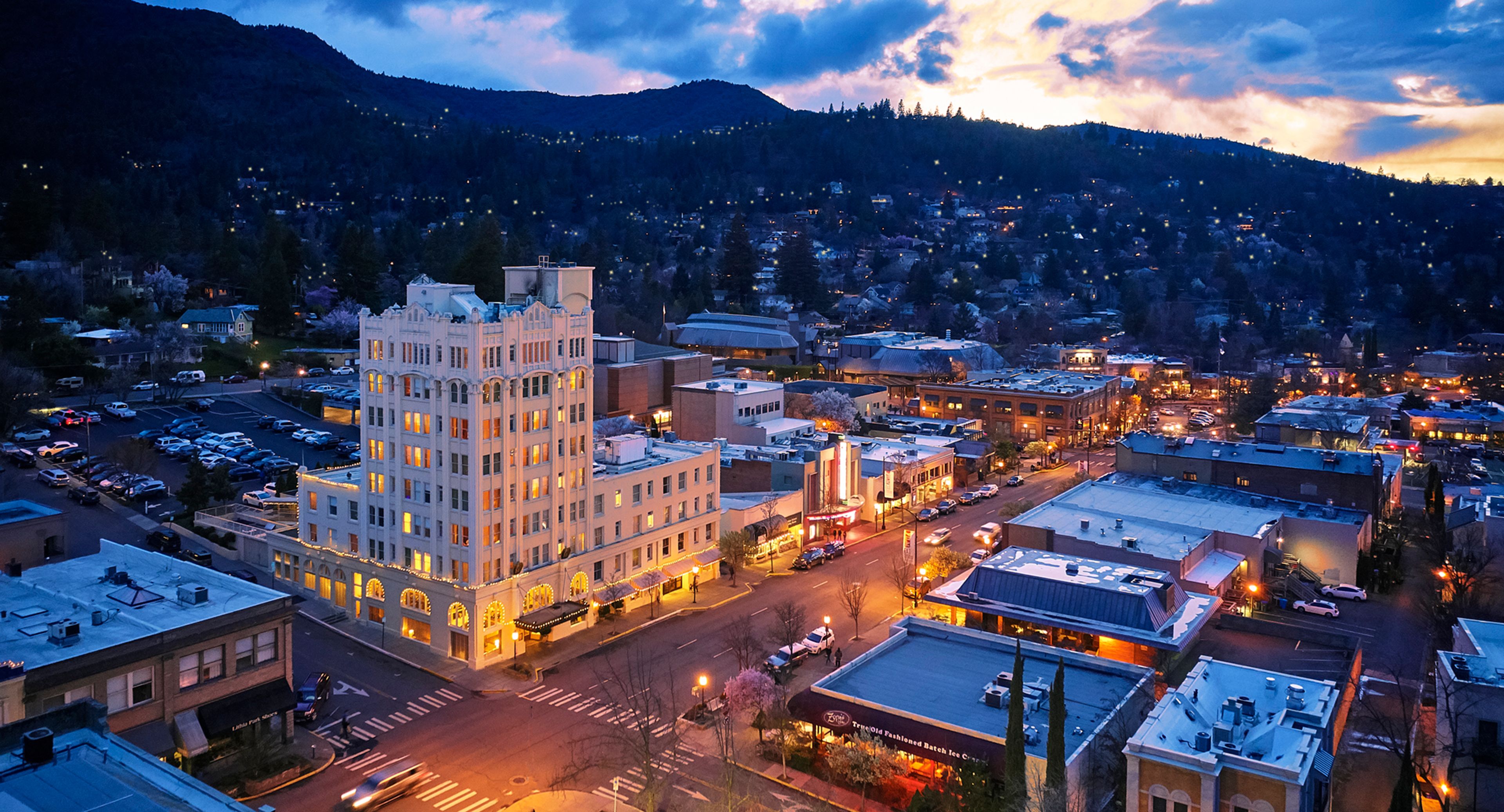 Featured photo from Ashland Springs Hotel