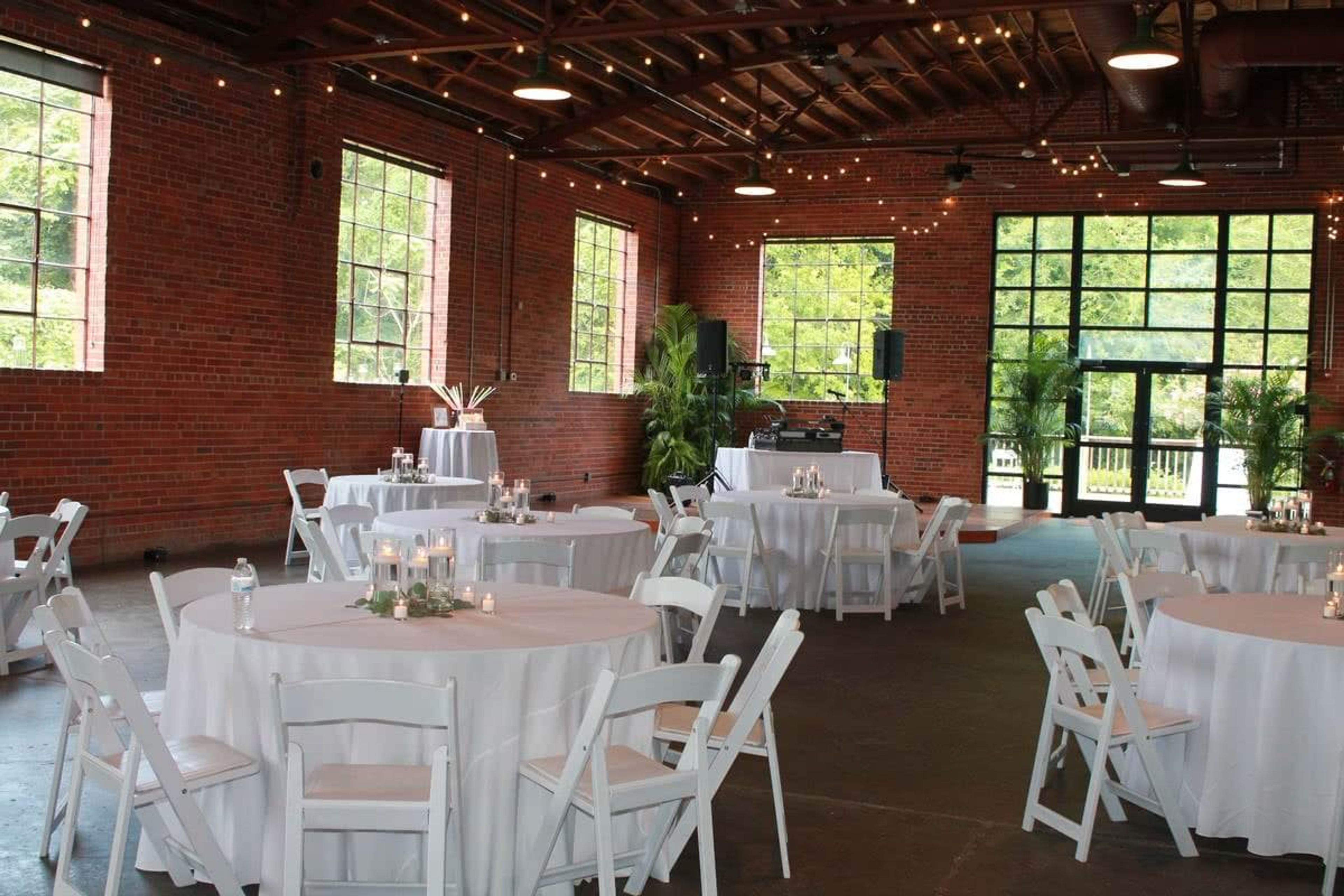 Featured photo from Senate's End by Dupre Catering