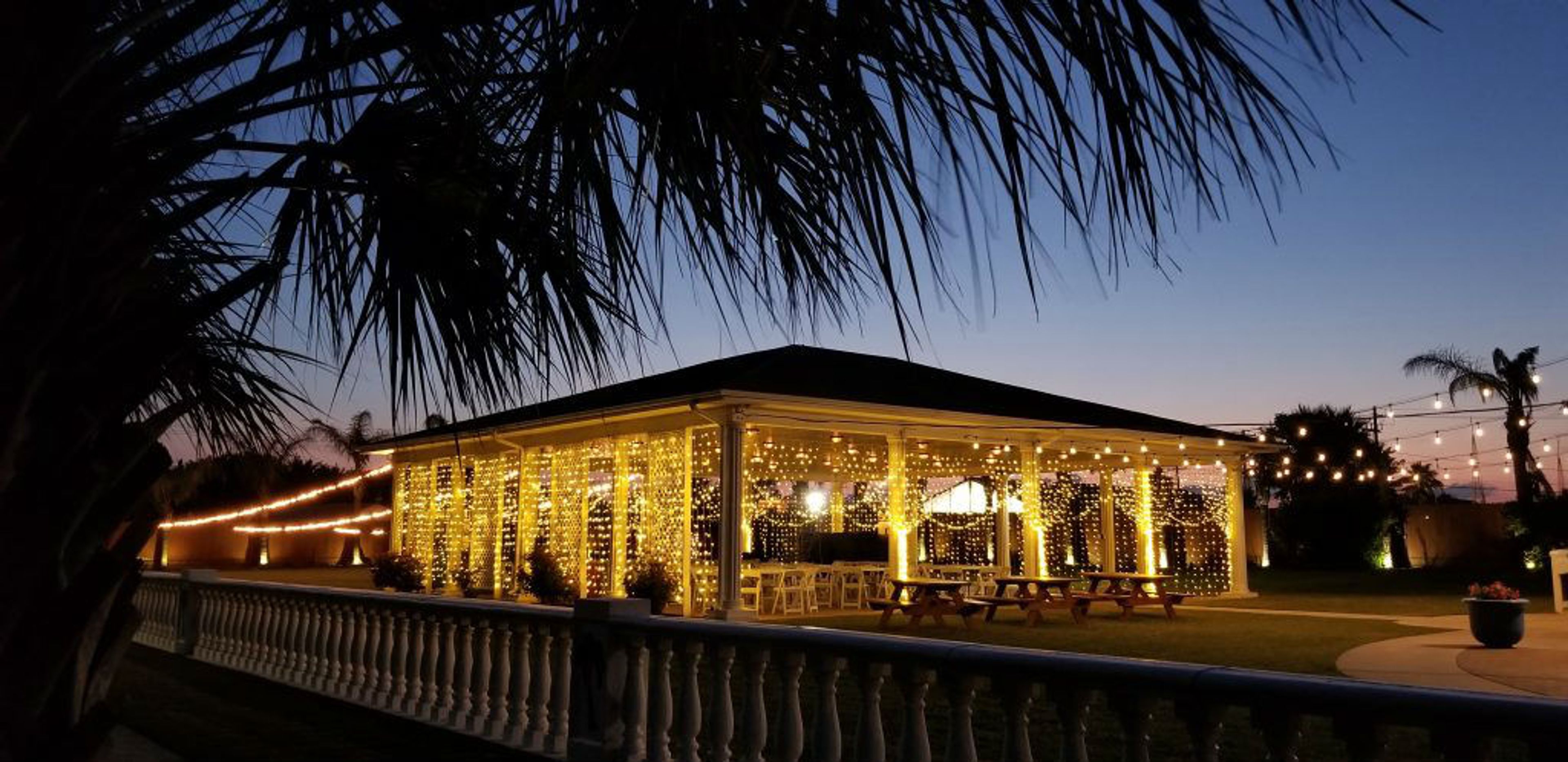 Featured photo from Galveston Island Palms Outdoor Events & Parties