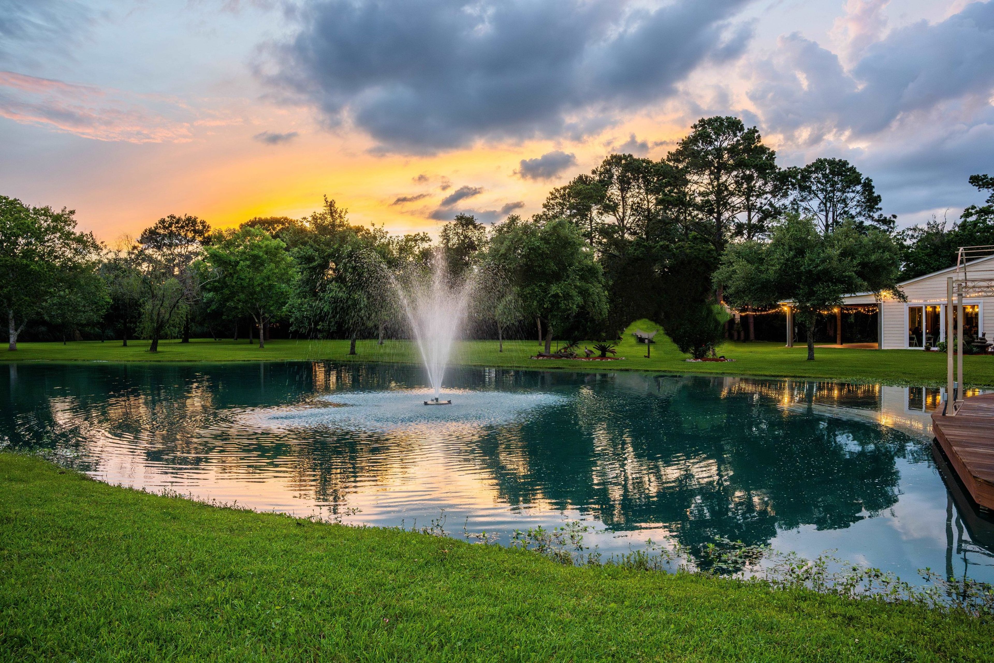 Featured photo from Kemah Gardens