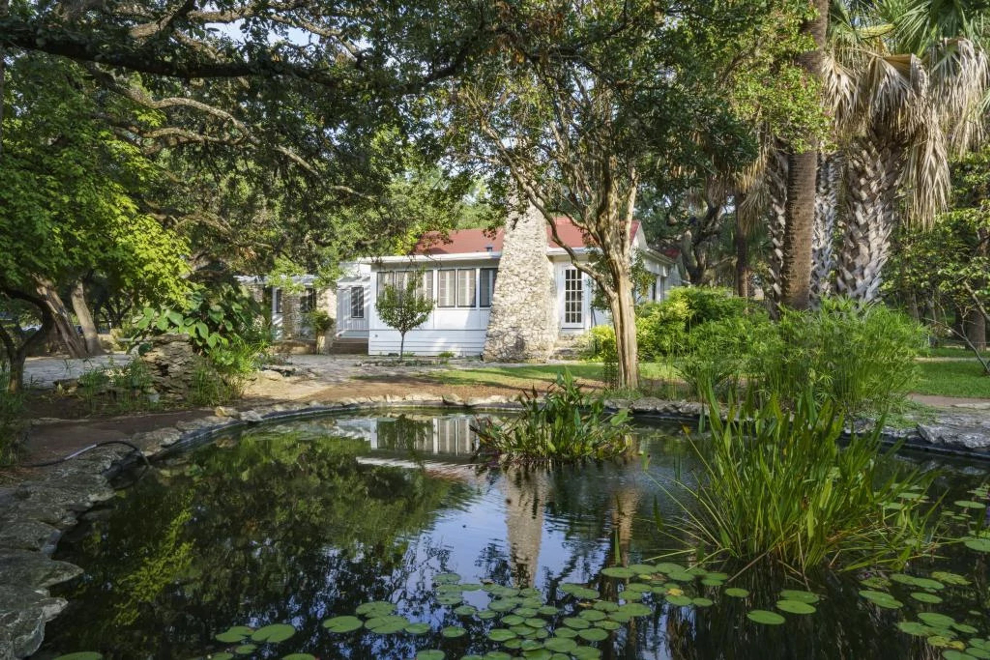 Featured photo from Mayfield Park - Cottage and Gardens