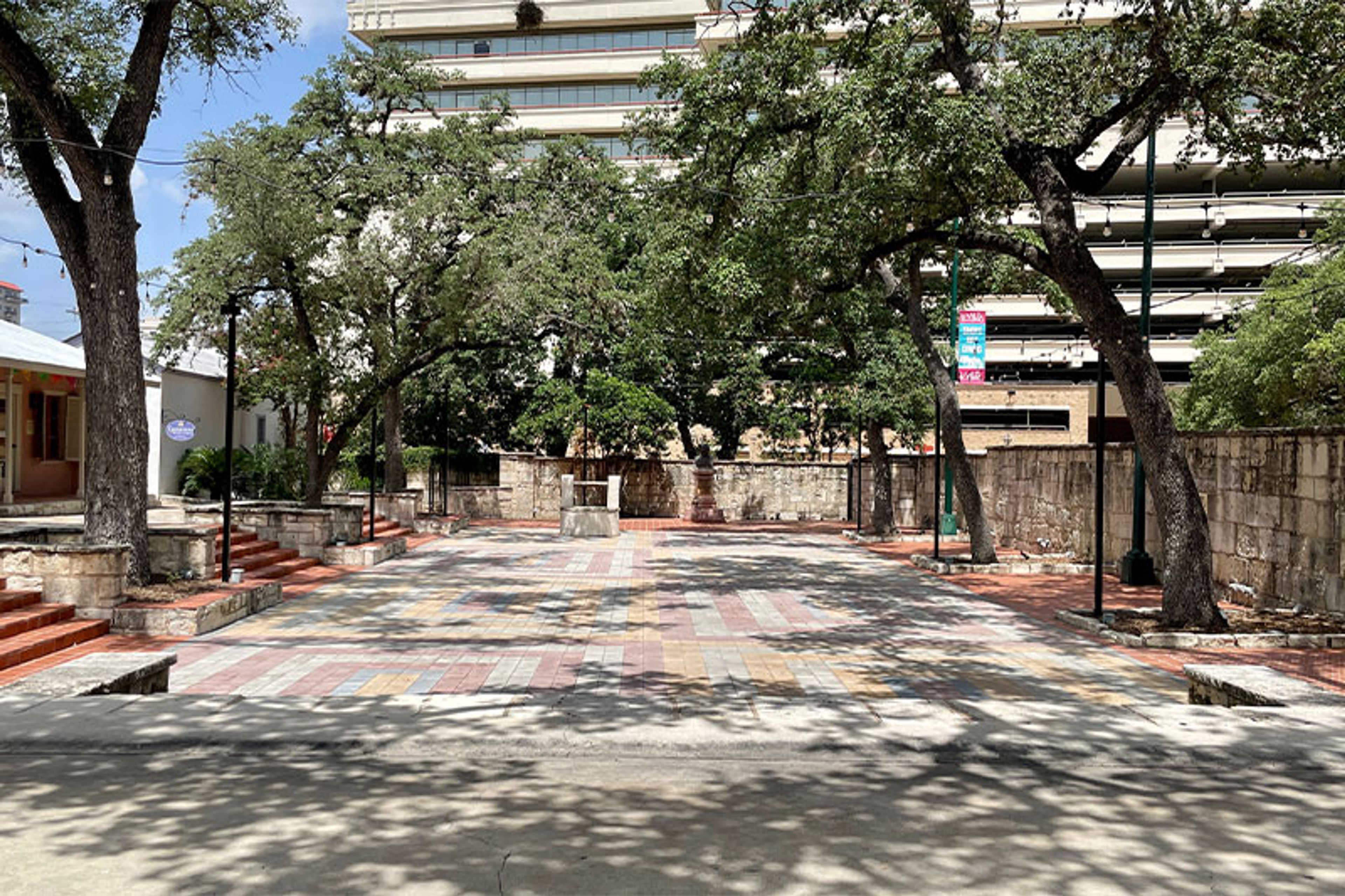 Featured photo from Plaza Juarez at La Villita