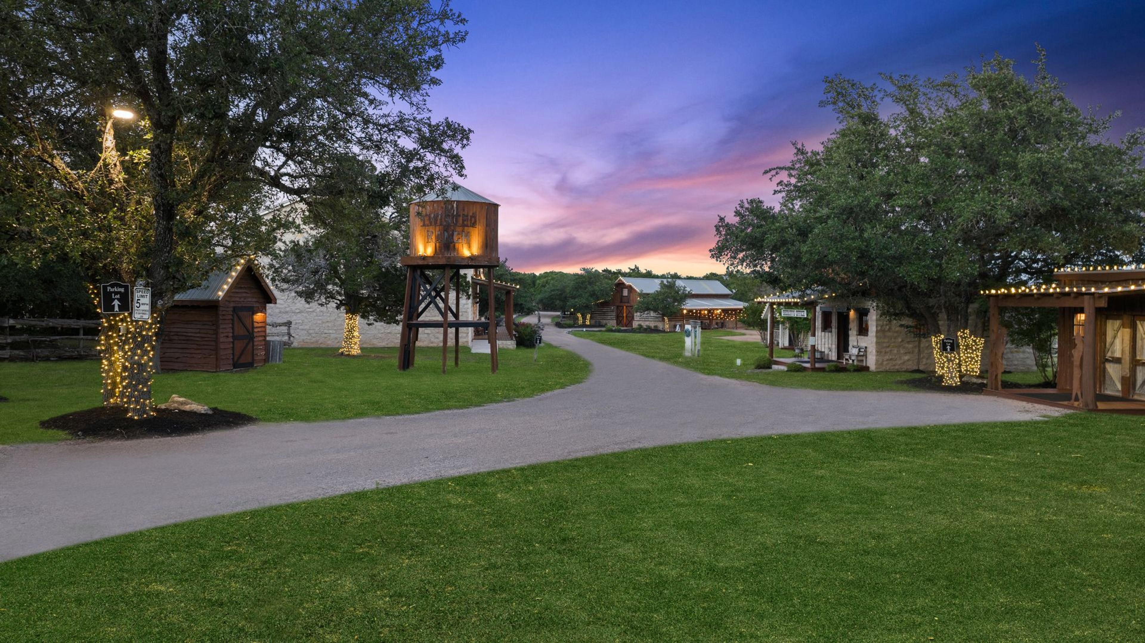 Featured photo from Twisted Ranch Weddings