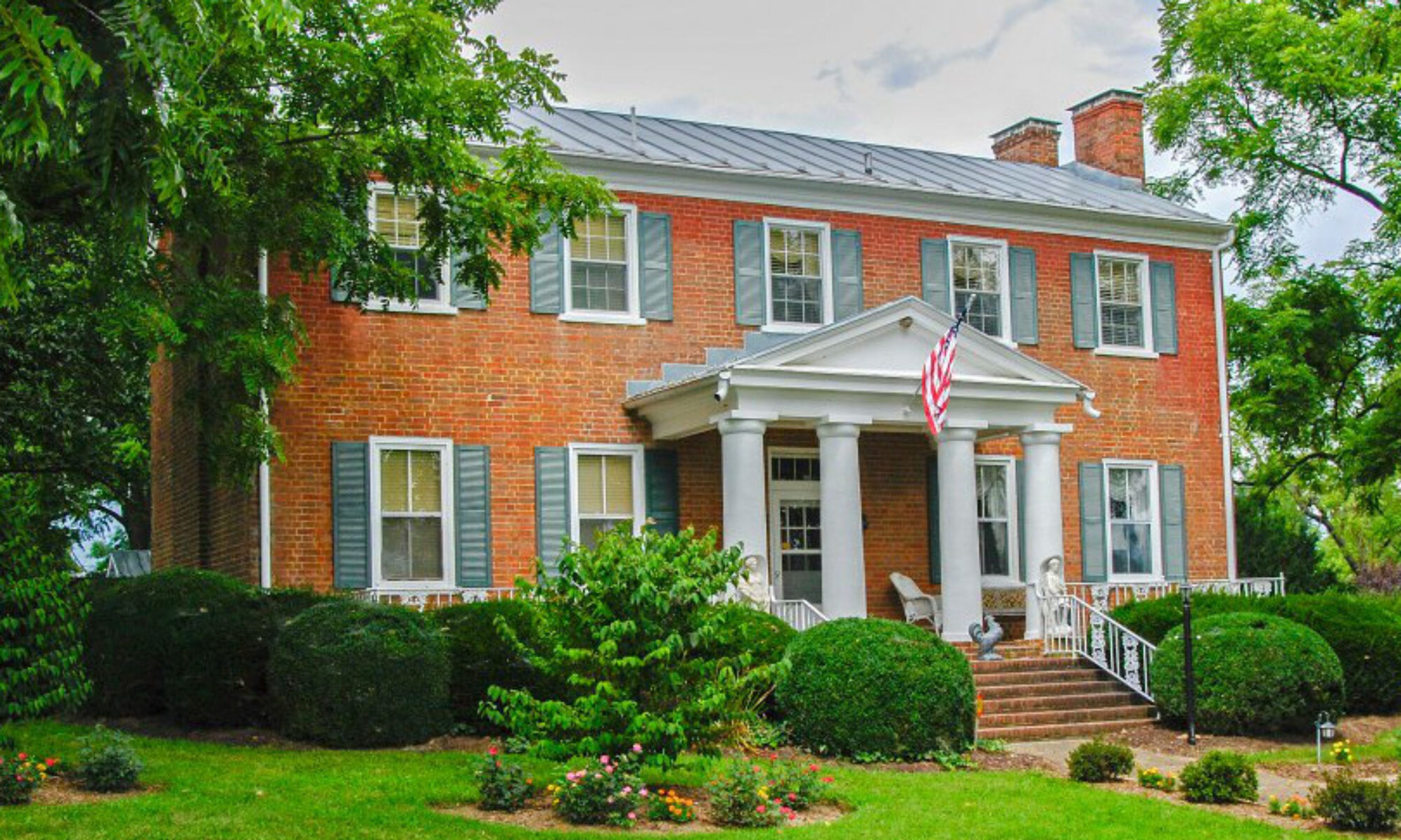 Featured photo from Cave Hill Farm Bed and Breakfast