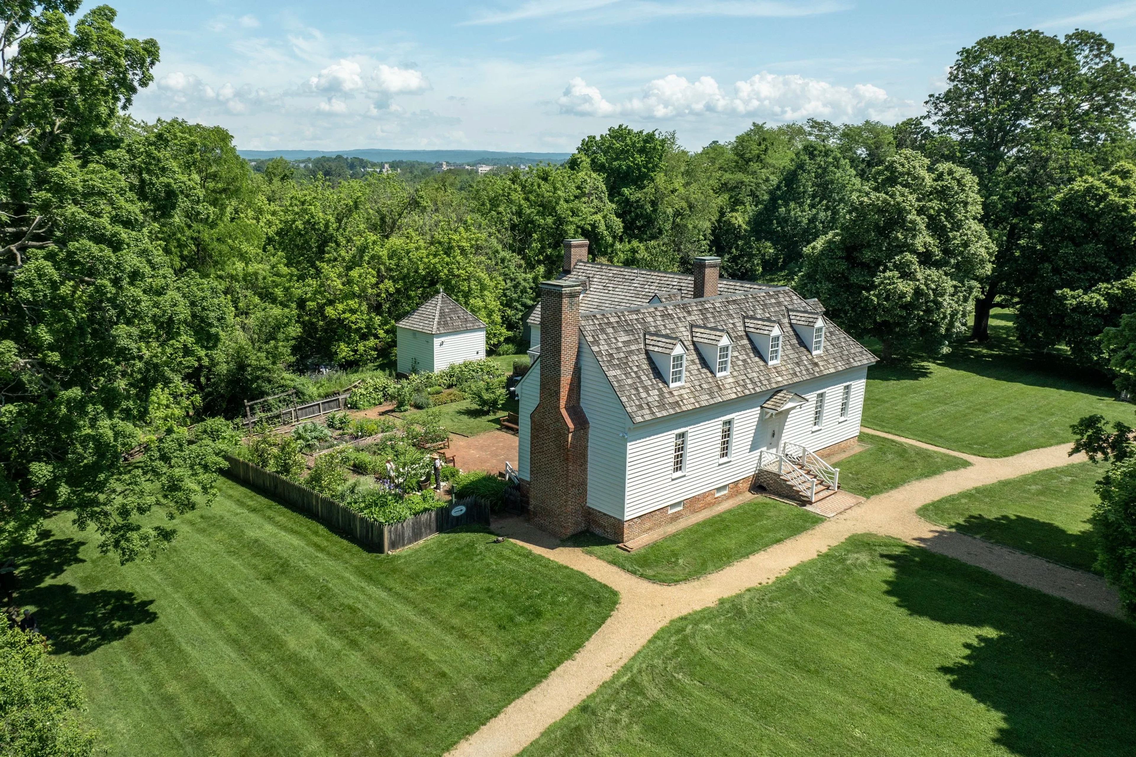 Featured photo from Historic Smithfield Plantation