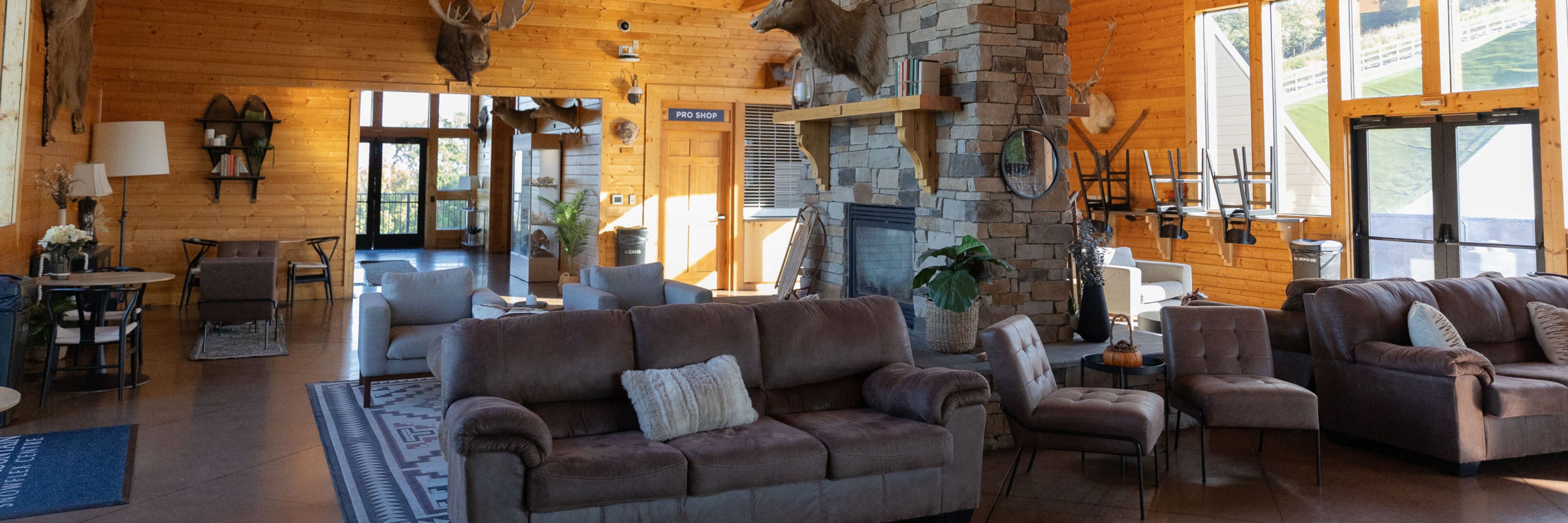 Featured photo from Liberty Mountain Snowflex Centre