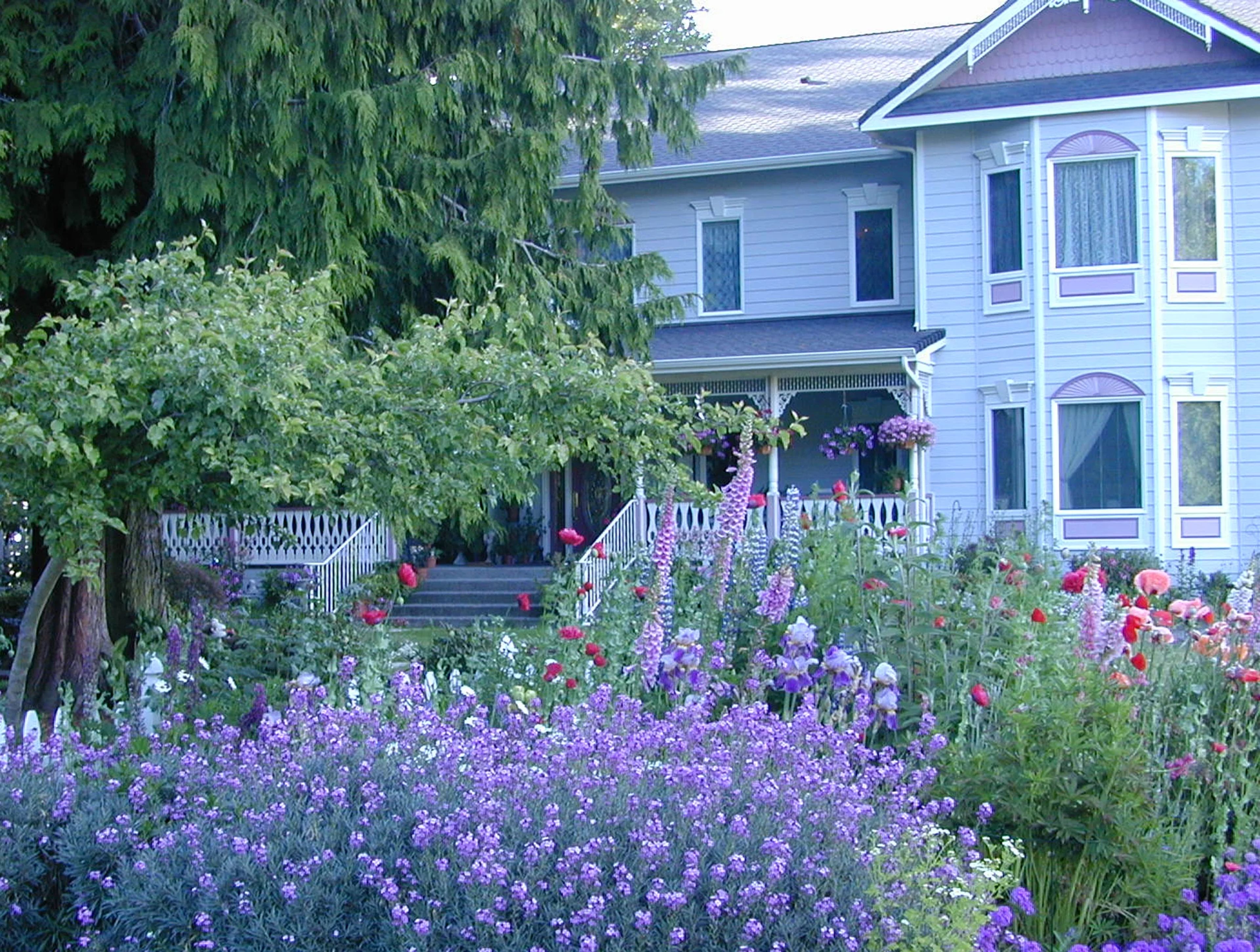 Featured photo from Sea Cliff Gardens Bed Breakfast