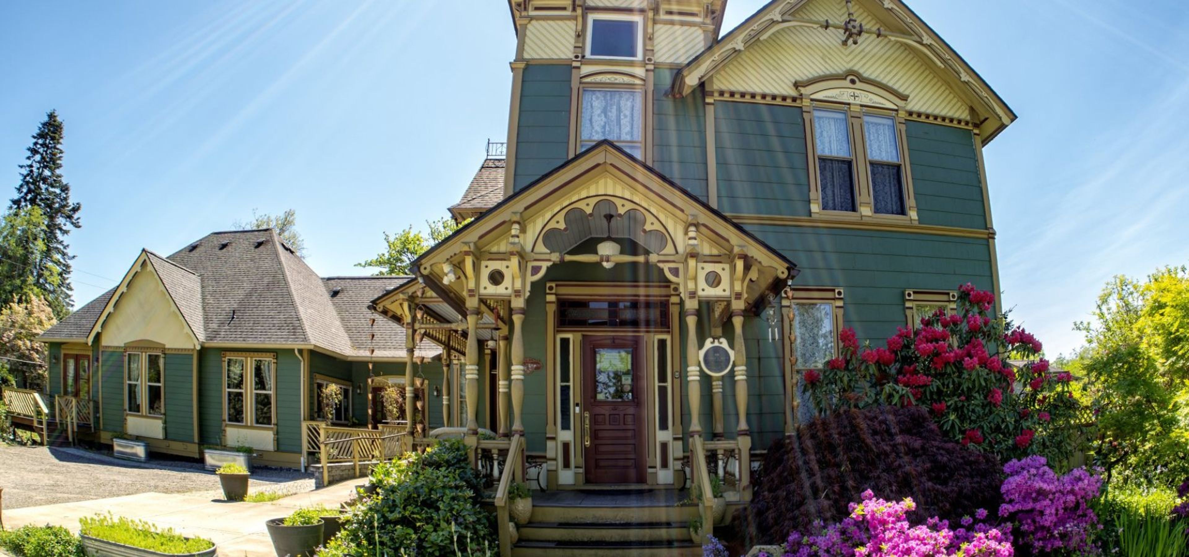 Featured photo from Swantown Inn Bed & Breakfast