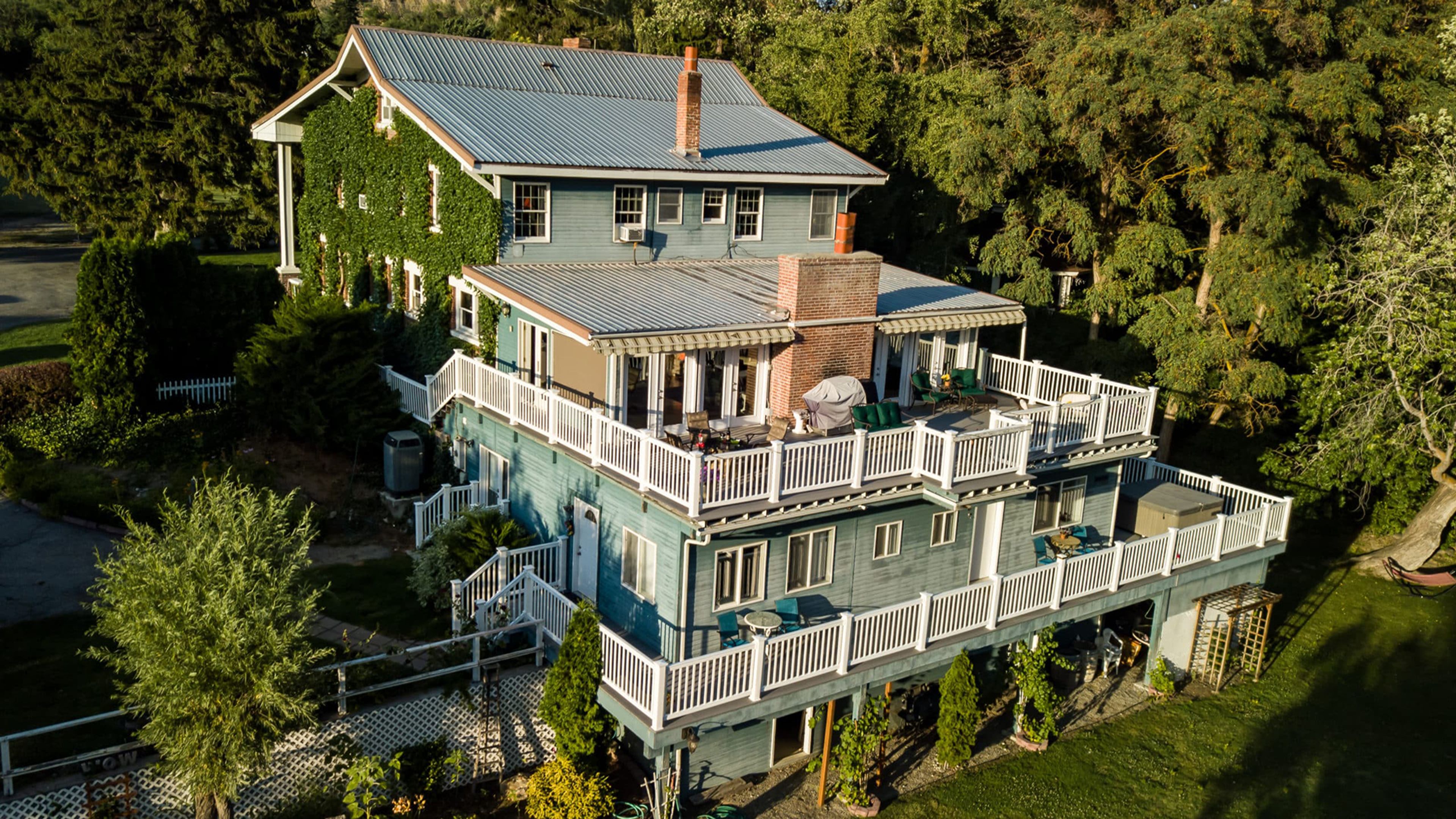 Featured photo from Warm Springs Inn & Winery