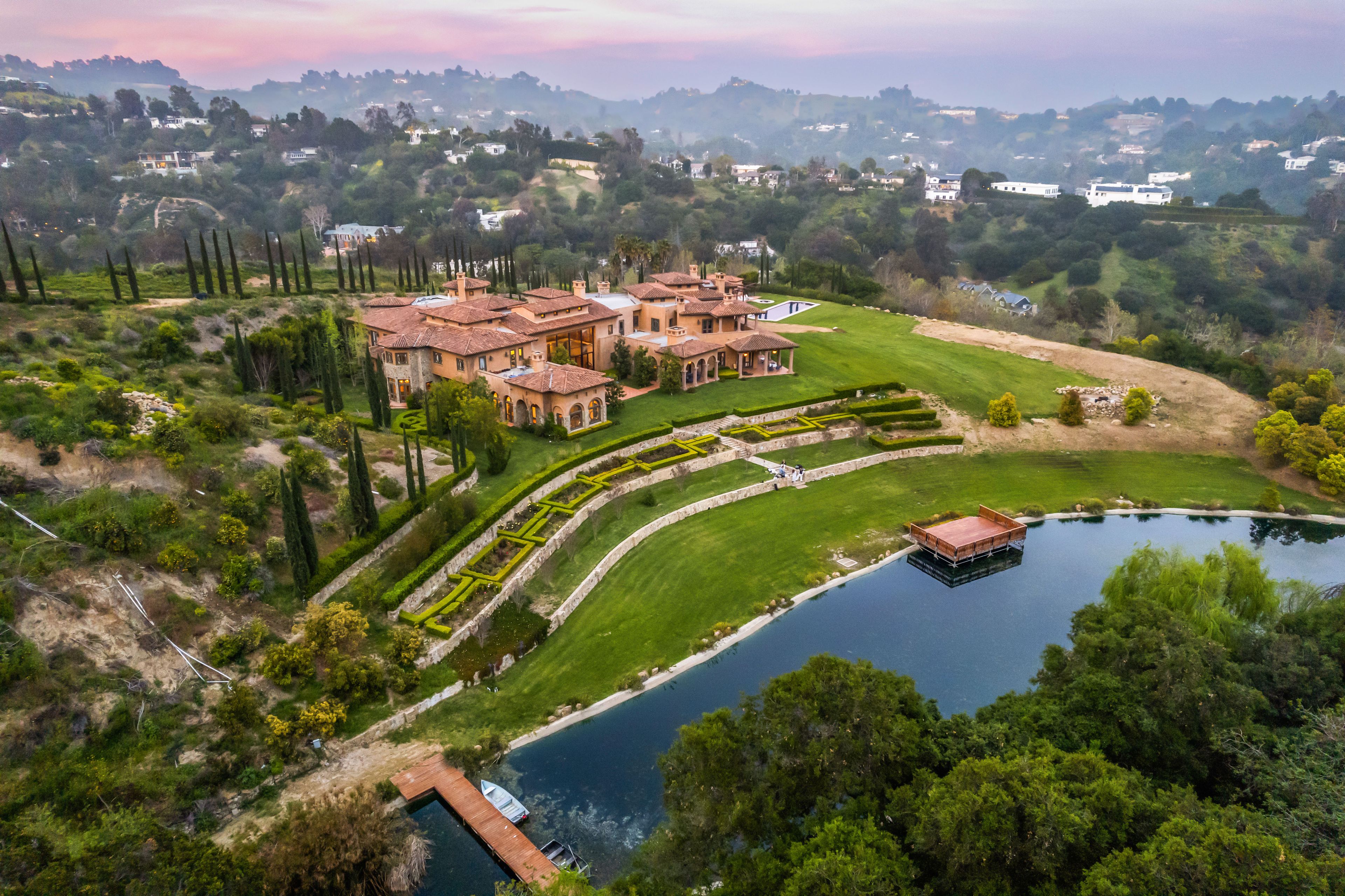 Featured photo from Casa Lago Beverly Hills