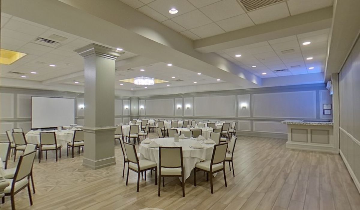 Maggiano’s Little Italy Skokie at Westfield Old Orchard, photo 3