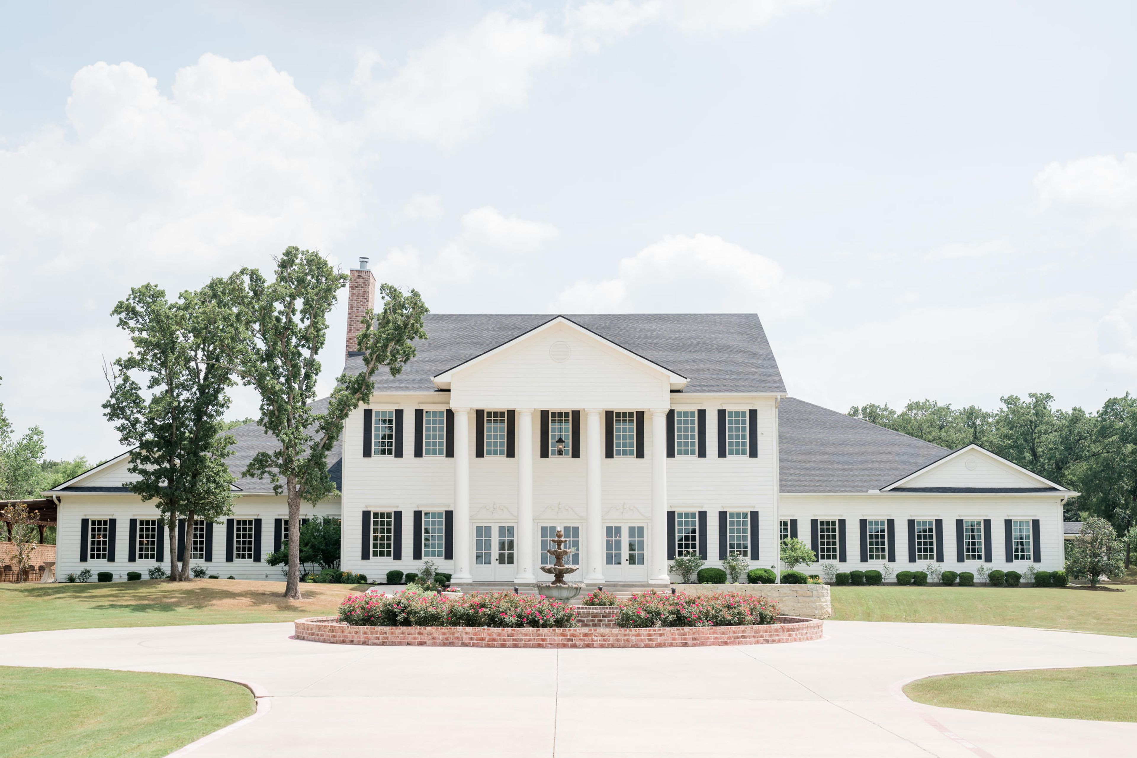 Cover photo of The Milestone Mansion Aubrey