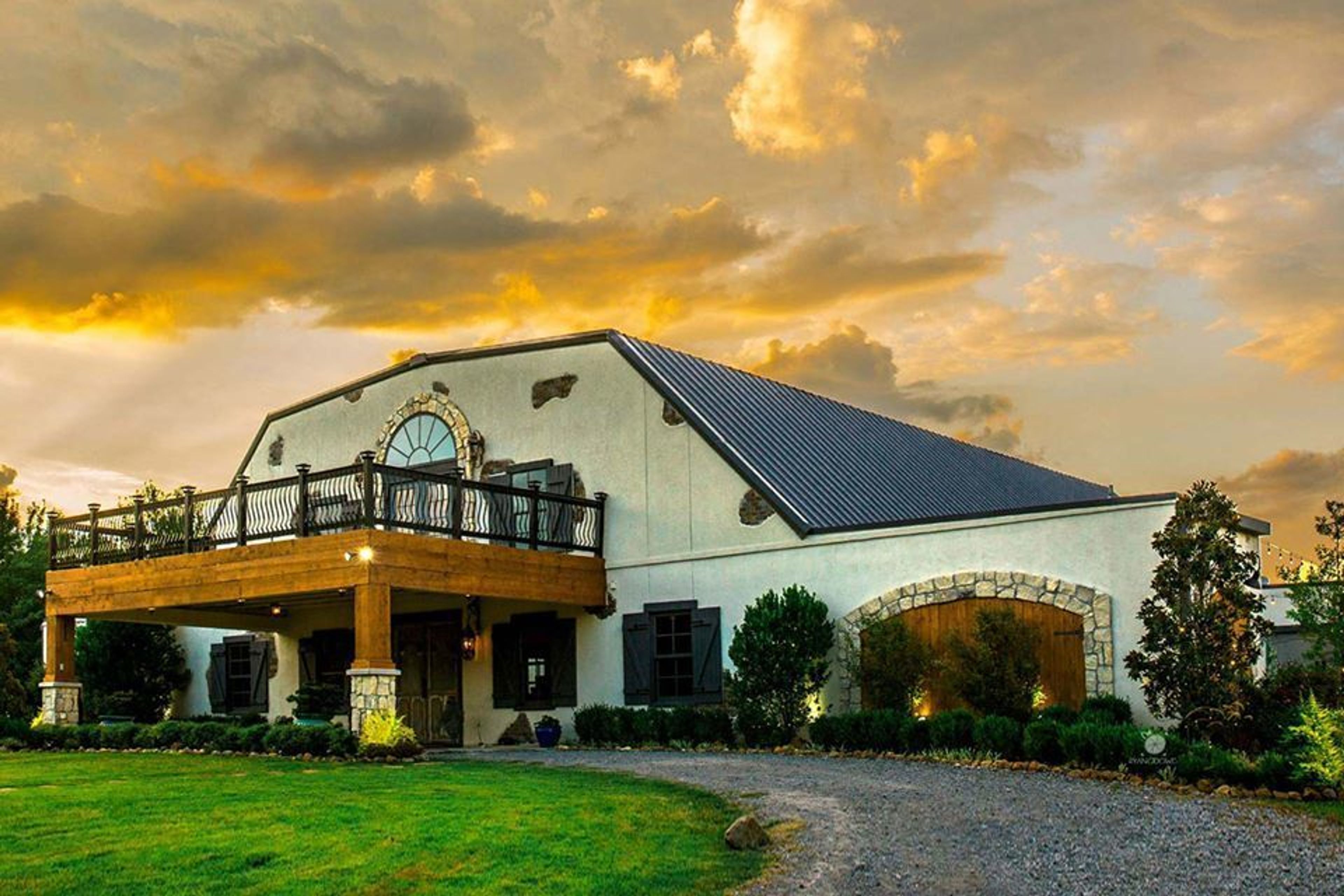 Cover photo of River Road Chateau