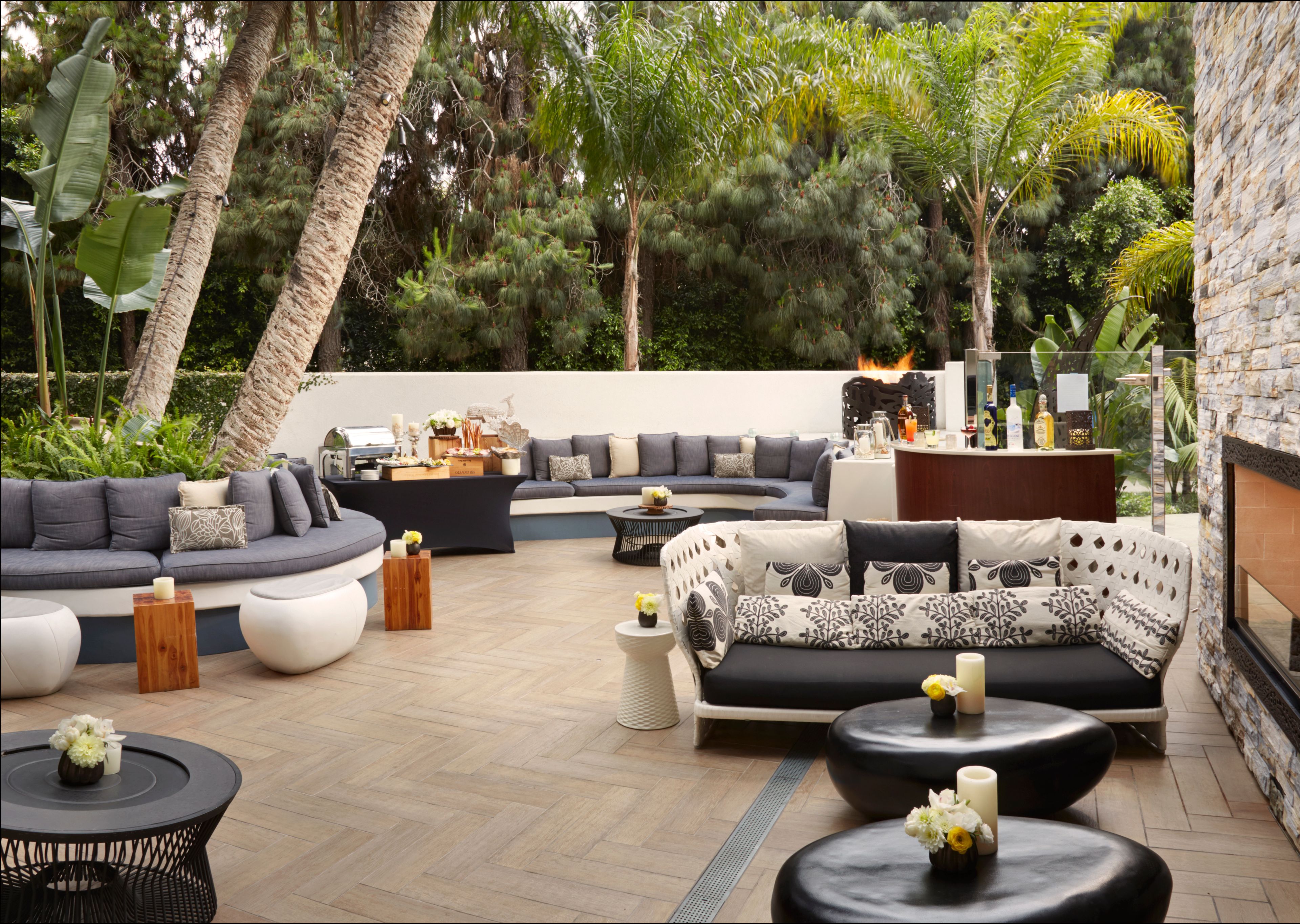 Cover photo of Hotel La Jolla, Curio Collection by Hilton