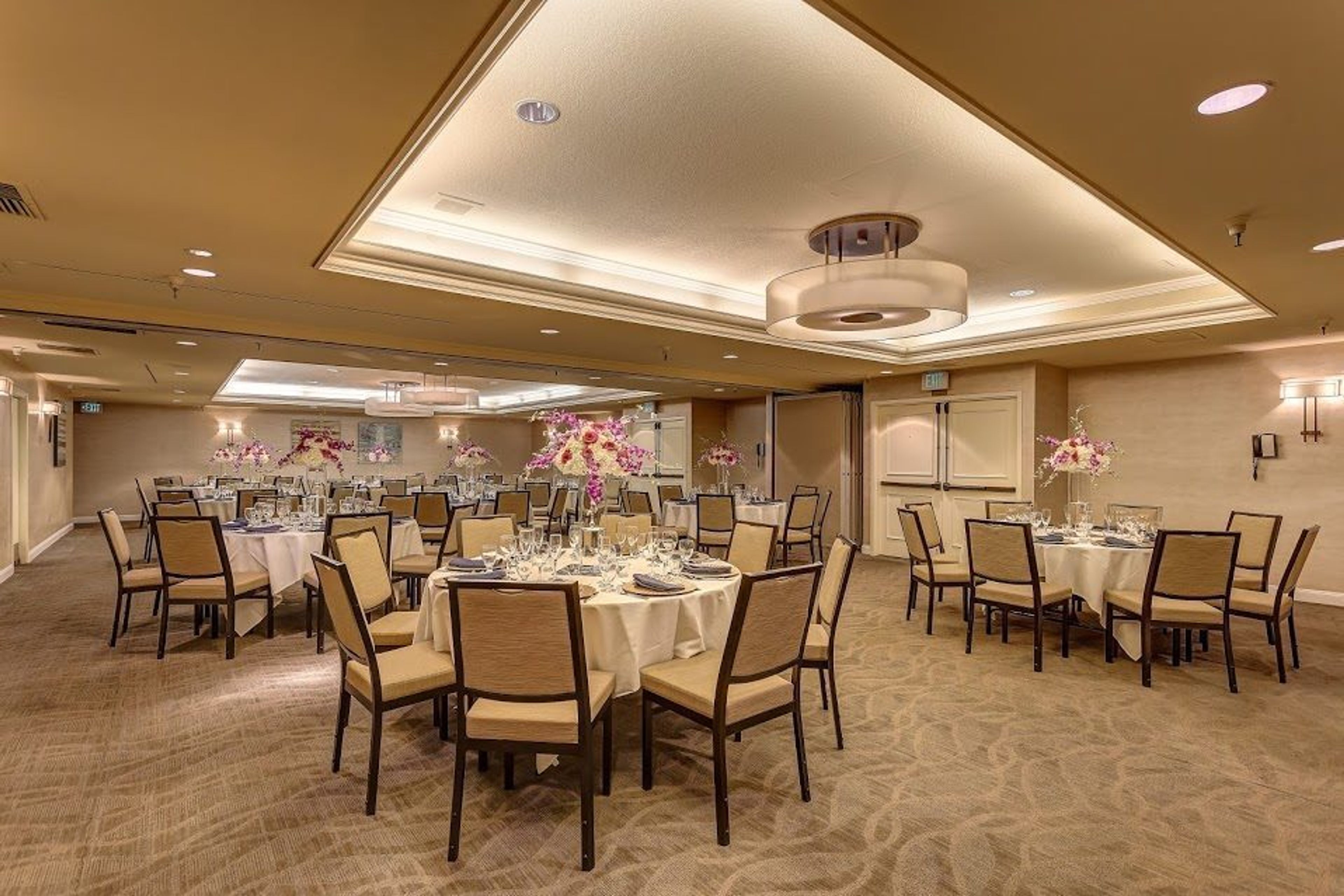 Cover photo of Toll House Hotel