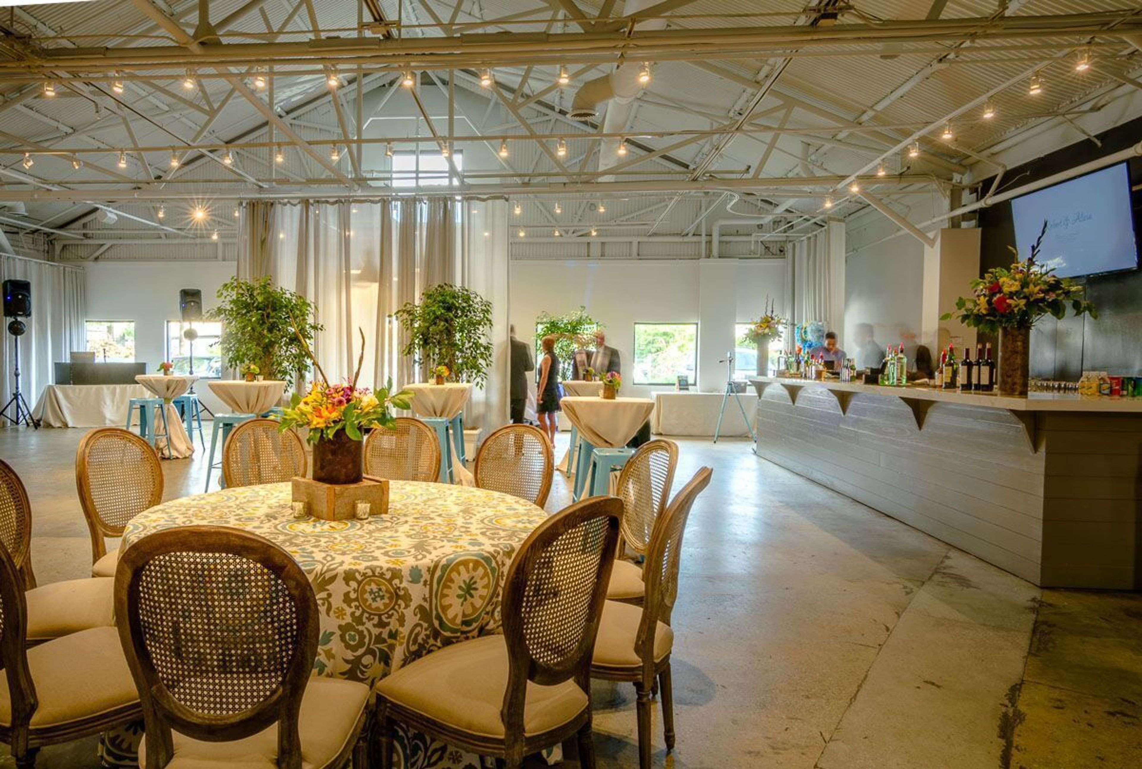 Cover photo of 433 Bishop