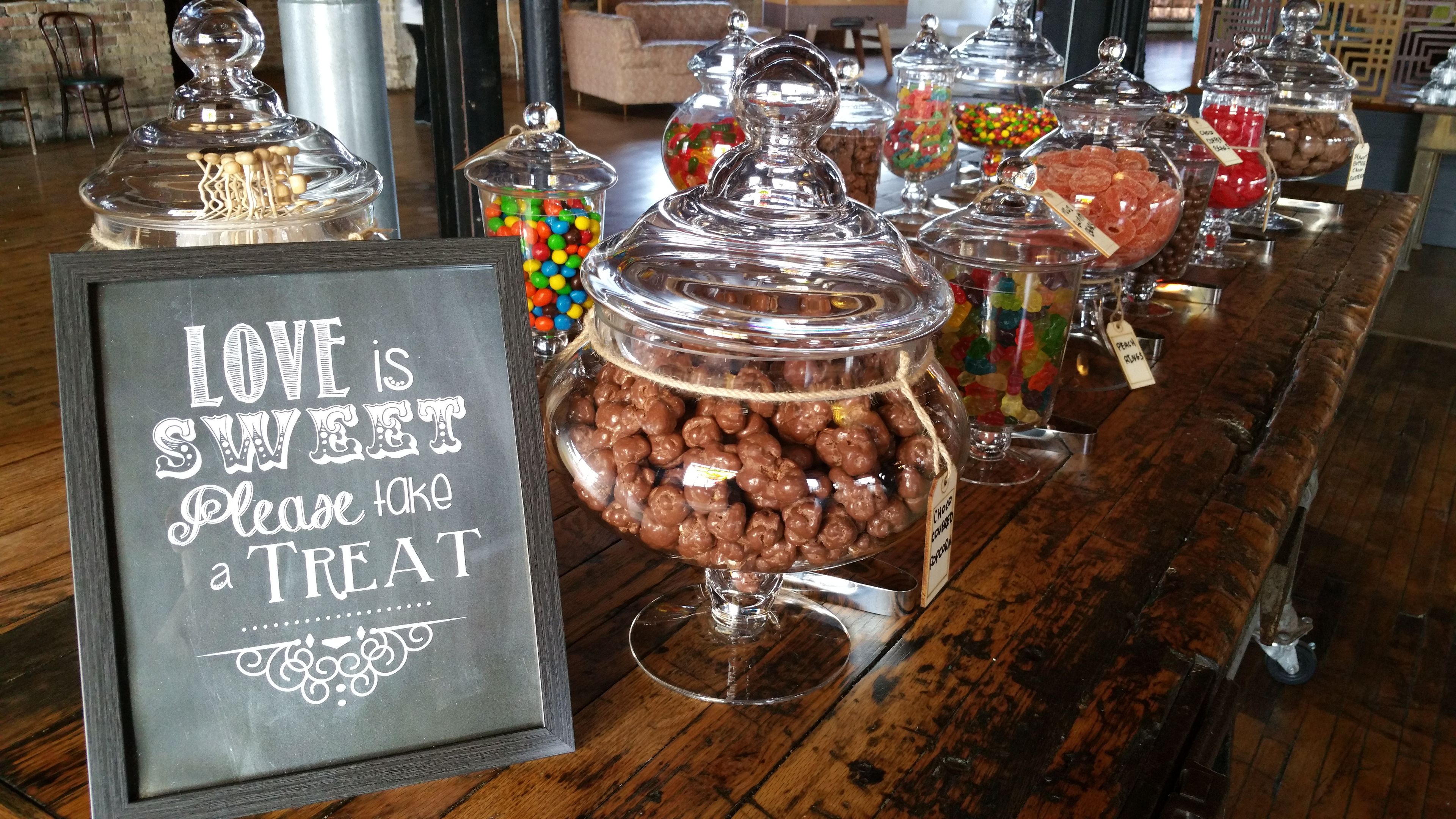 Cover photo of Skinny Piggy Bakery