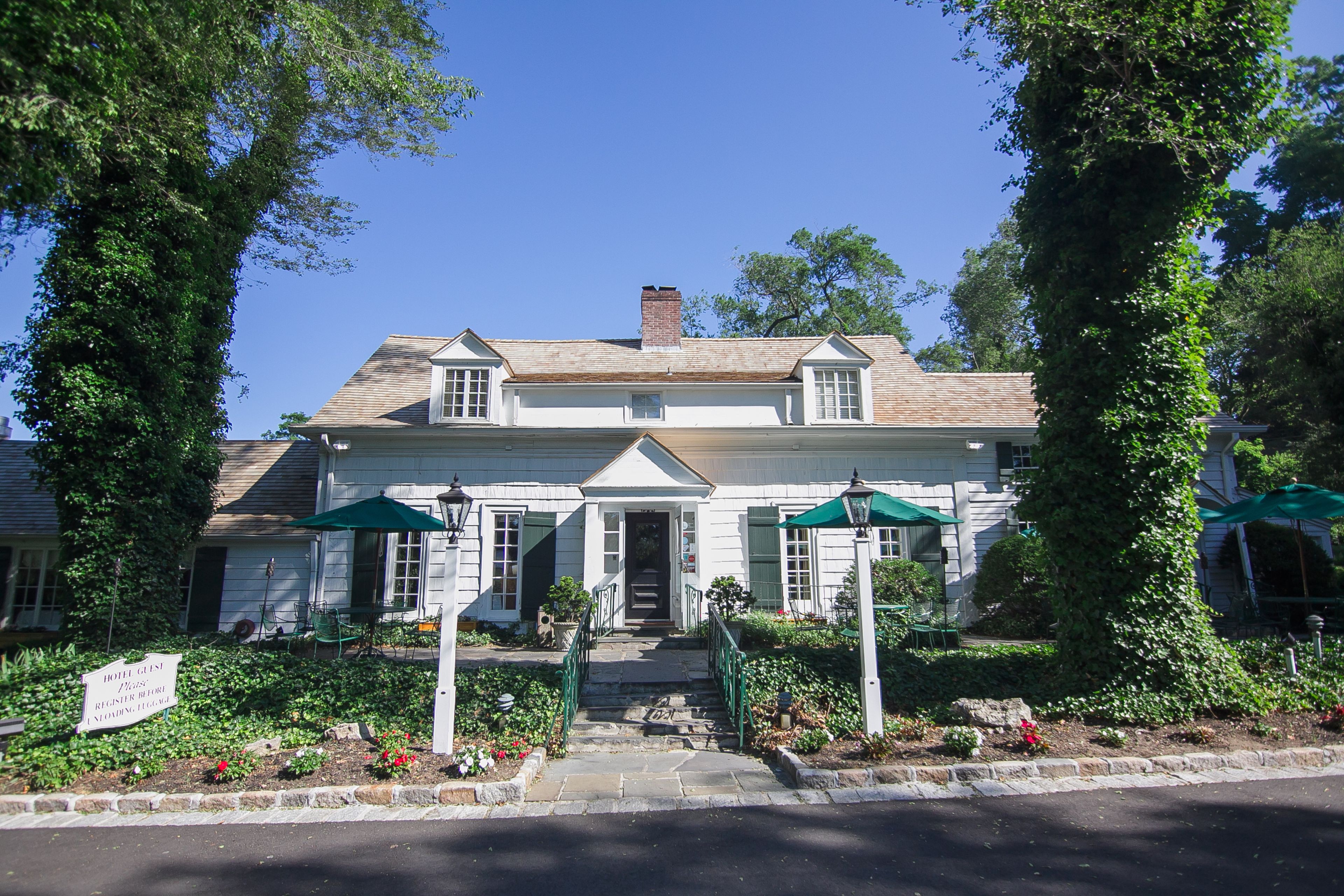 Cover photo of Estate at Three Village Inn