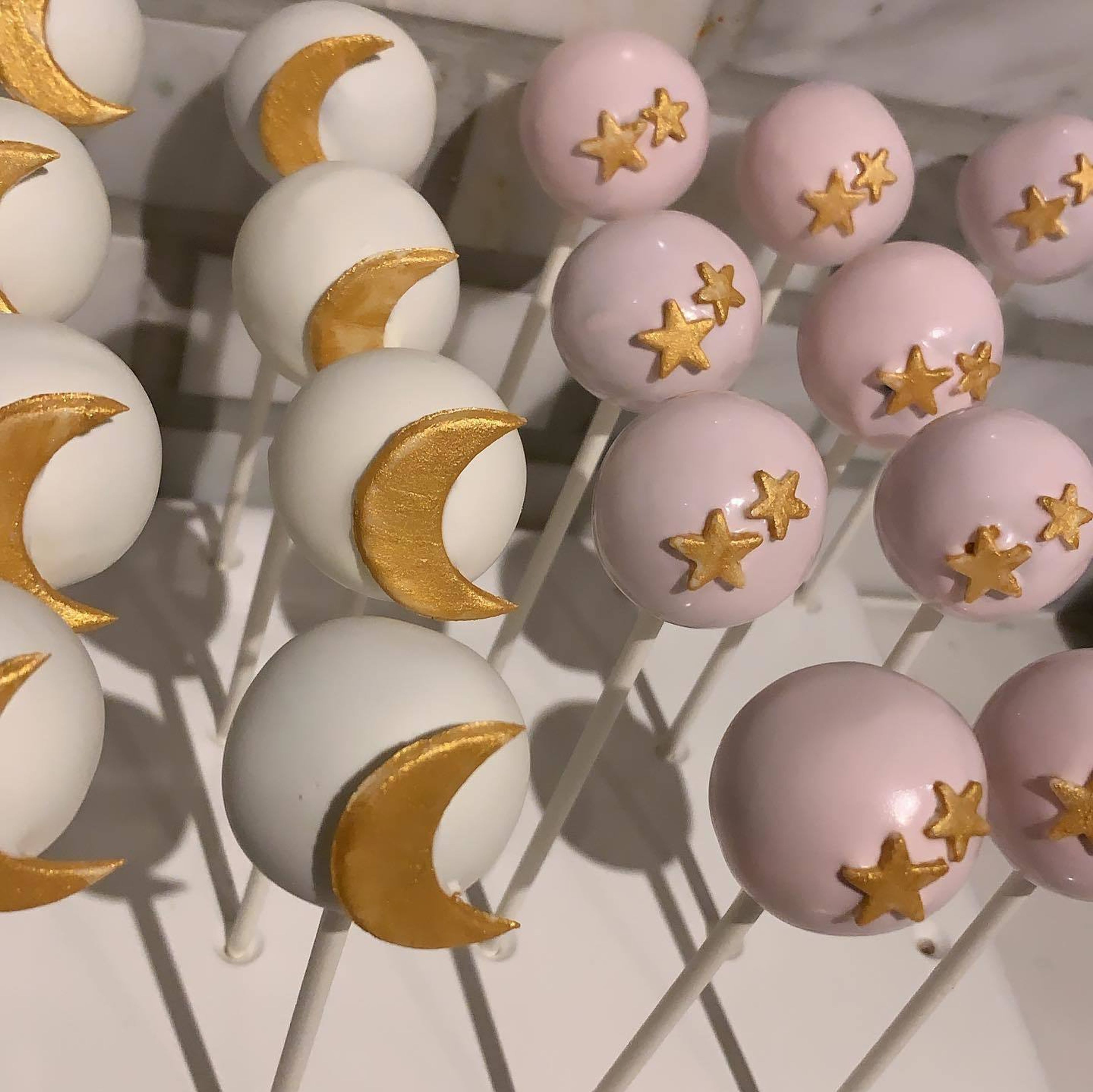 Cover photo of Making That Cake