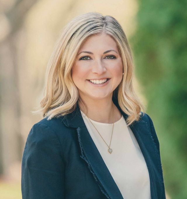 Picture of Tess Davis