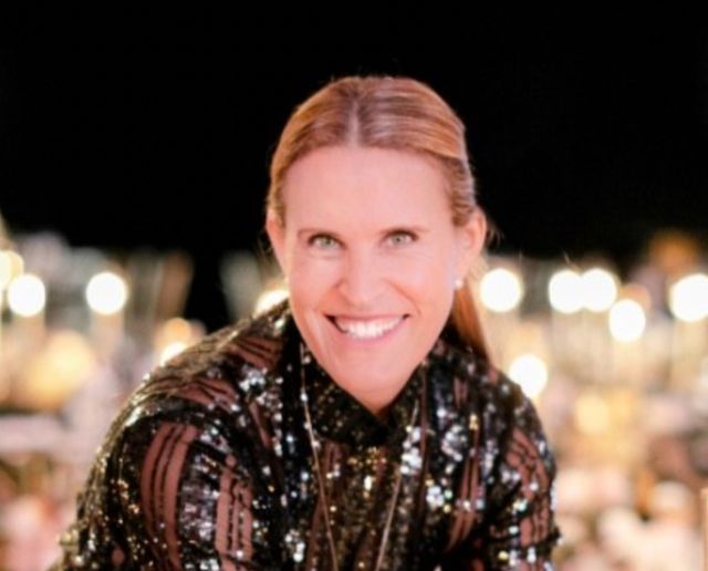 Picture of Jes Gordon