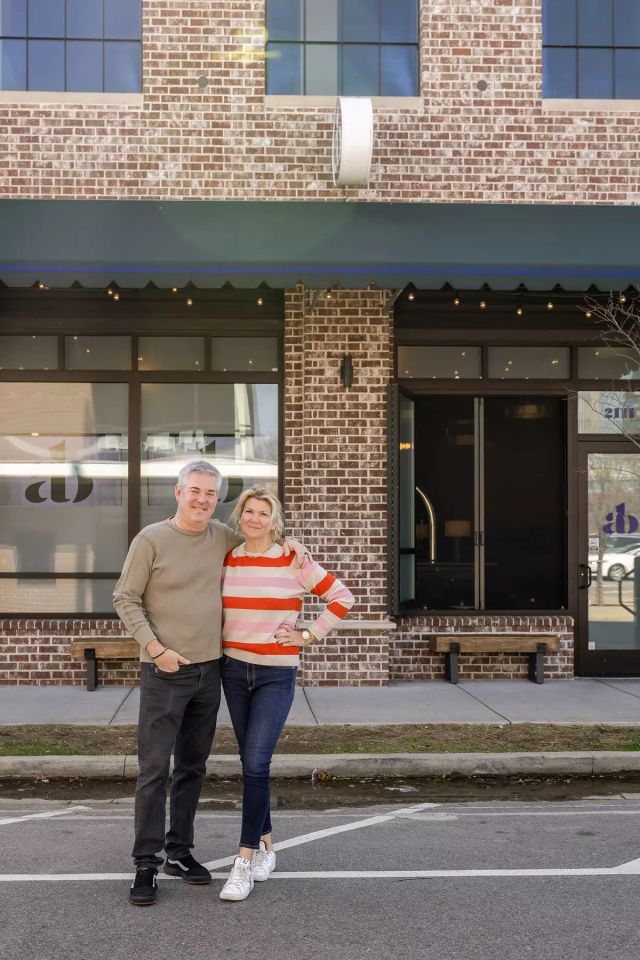 Picture of Marcie Allen Van Mol & Derek Van Mol