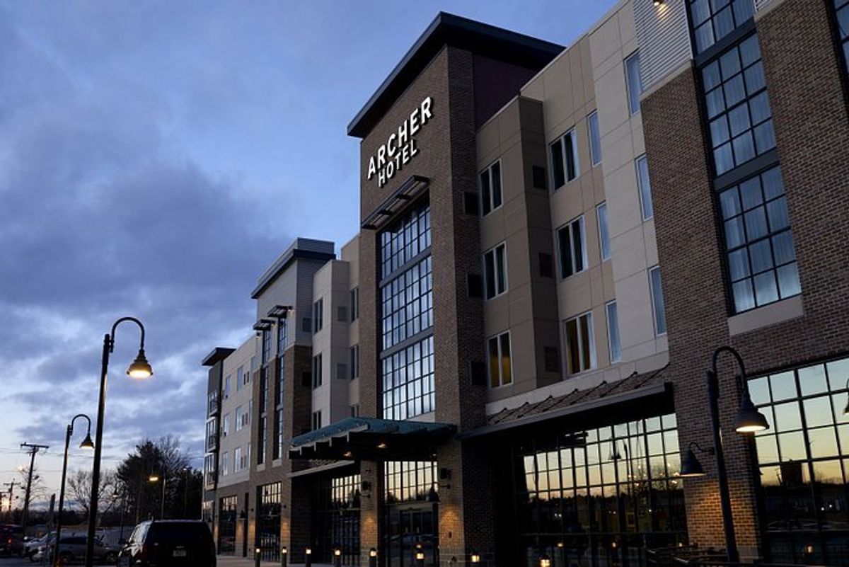 Archer Hotel Burlington, photo 3
