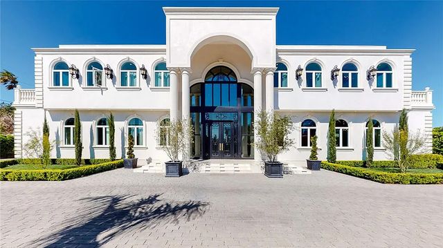 Featured photo from The Rayen One