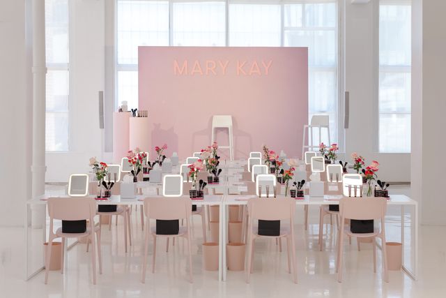 Featured photo from Mary Kay TimeWise 3D Foundation Launch