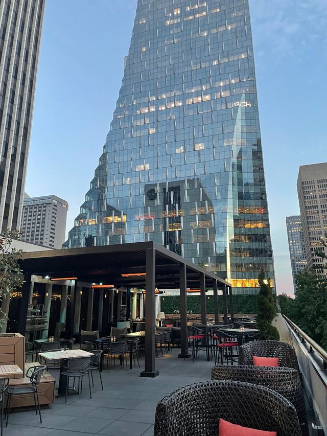 Featured photo from Frolik Kitchen + Cocktails (Rooftop)