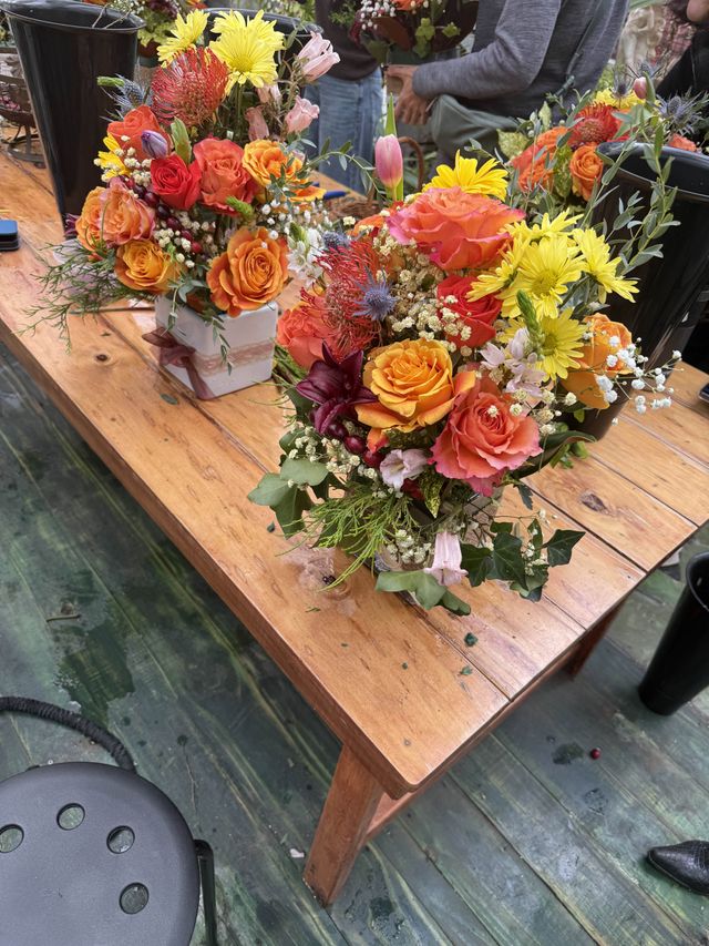 Featured photo from Manhasset Florist & Beyond Workshops