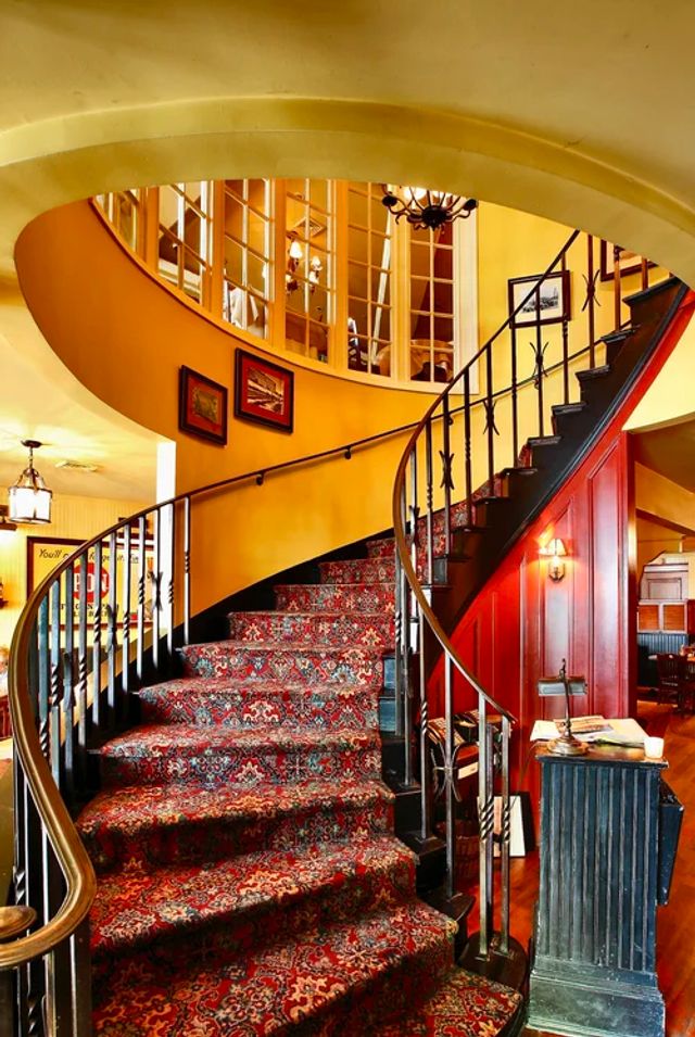 Featured photo from The Avenue Room