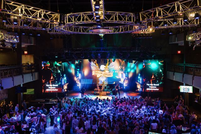 Featured photo from See This Corporate Dinner at Luke Combs’ Category 10 Through Vibrant Performance Imagery and Artful Rustic Details