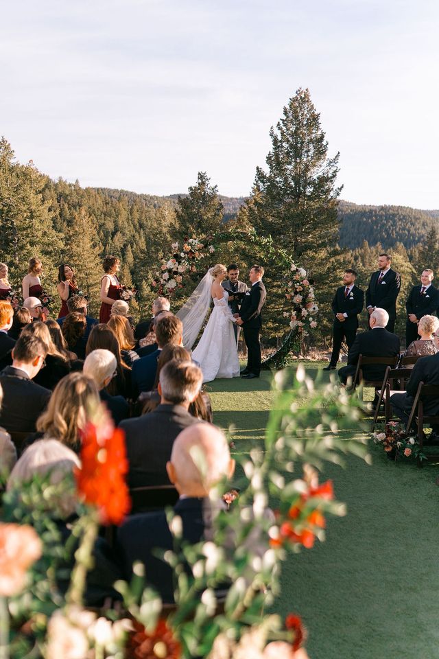 Featured photo from A Romantic Winter Wedding at Woodlands