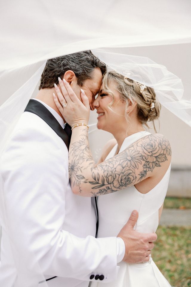 Featured photo from Modern, Classic Wedding at The Chrysler Museum of Art