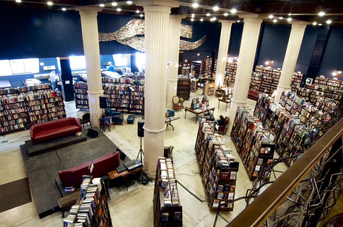 The Last Bookstore, photo 3