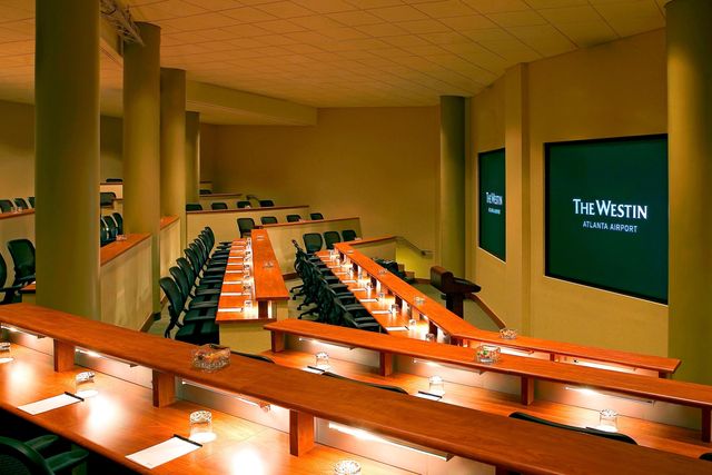 Featured photo from Hartsfield-Jackson Amphitheatre