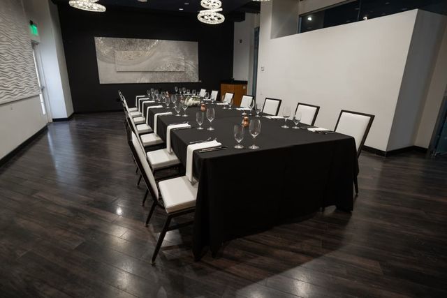 Featured photo from Gemini Room