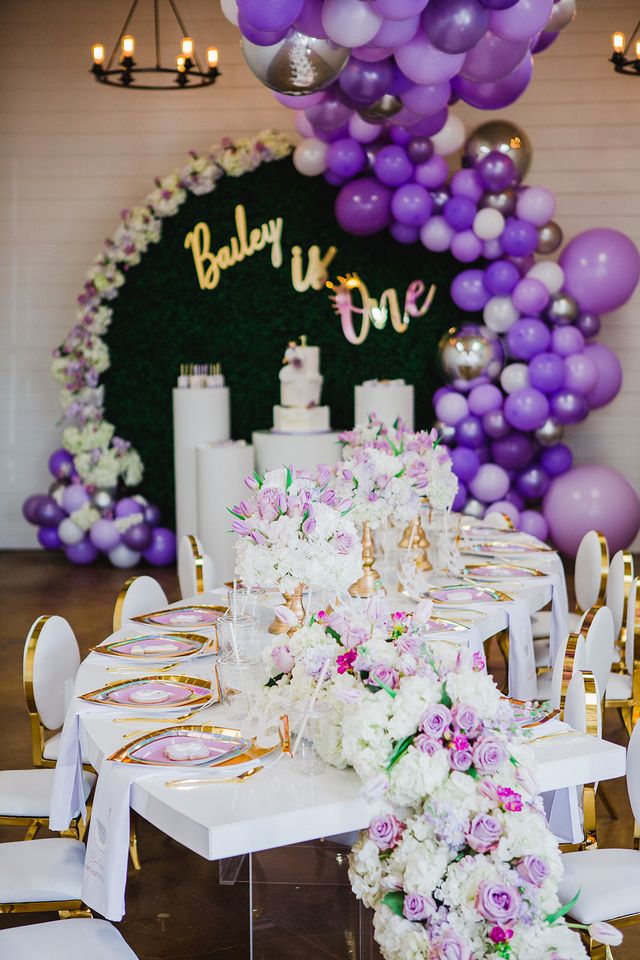 Featured photo from Beautiful Swan-Theme First Birthday Celebration at 1718 Studio in Birmingham, Alabama