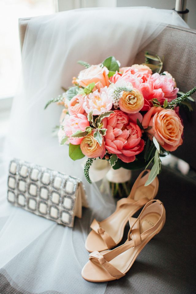 Featured photo from Vibrant Sophisticated Wedding at Cafe Brauer at Lincoln Park Zoo in Chicago, IL