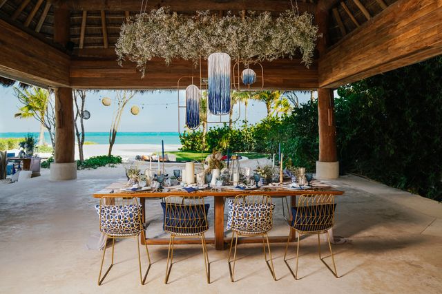 Featured photo from Aquí Me Quedo