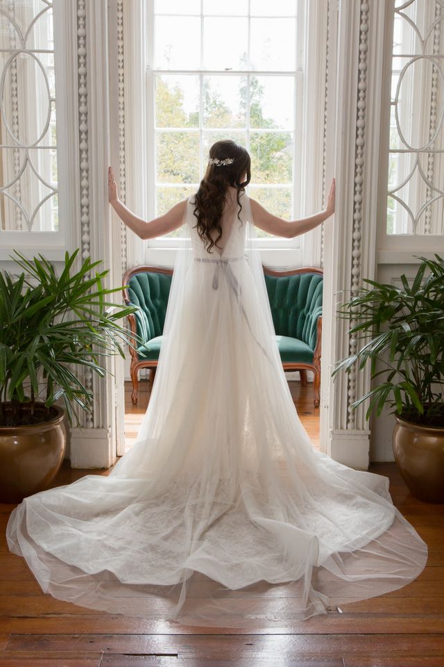 Featured photo from Bridal at the Governor Thomas Bennett House