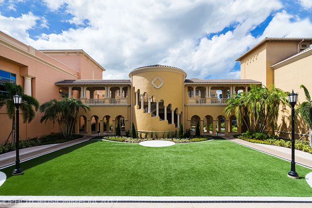 Featured photo from Citrus Garden