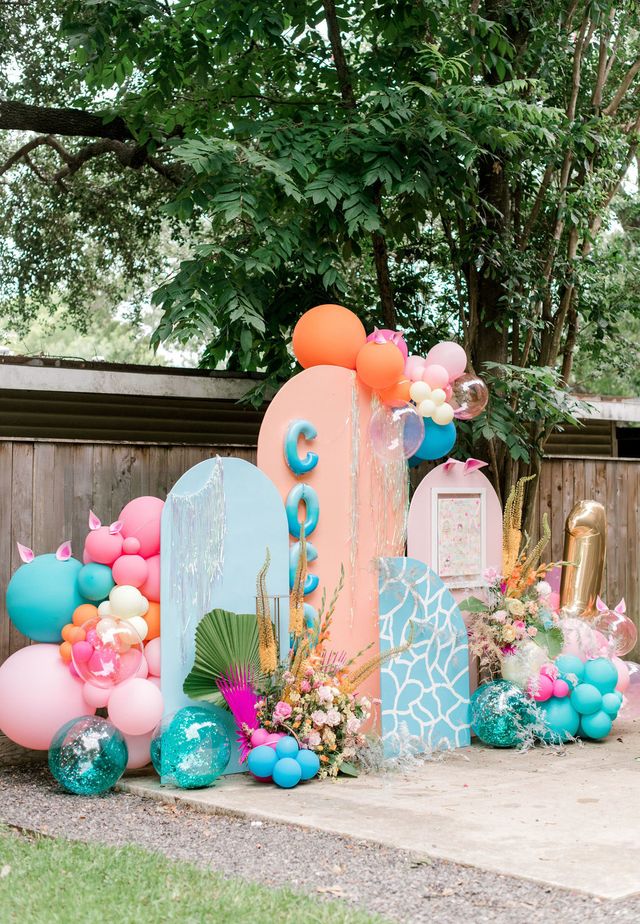 Featured photo from Beach Piggy First Birthday