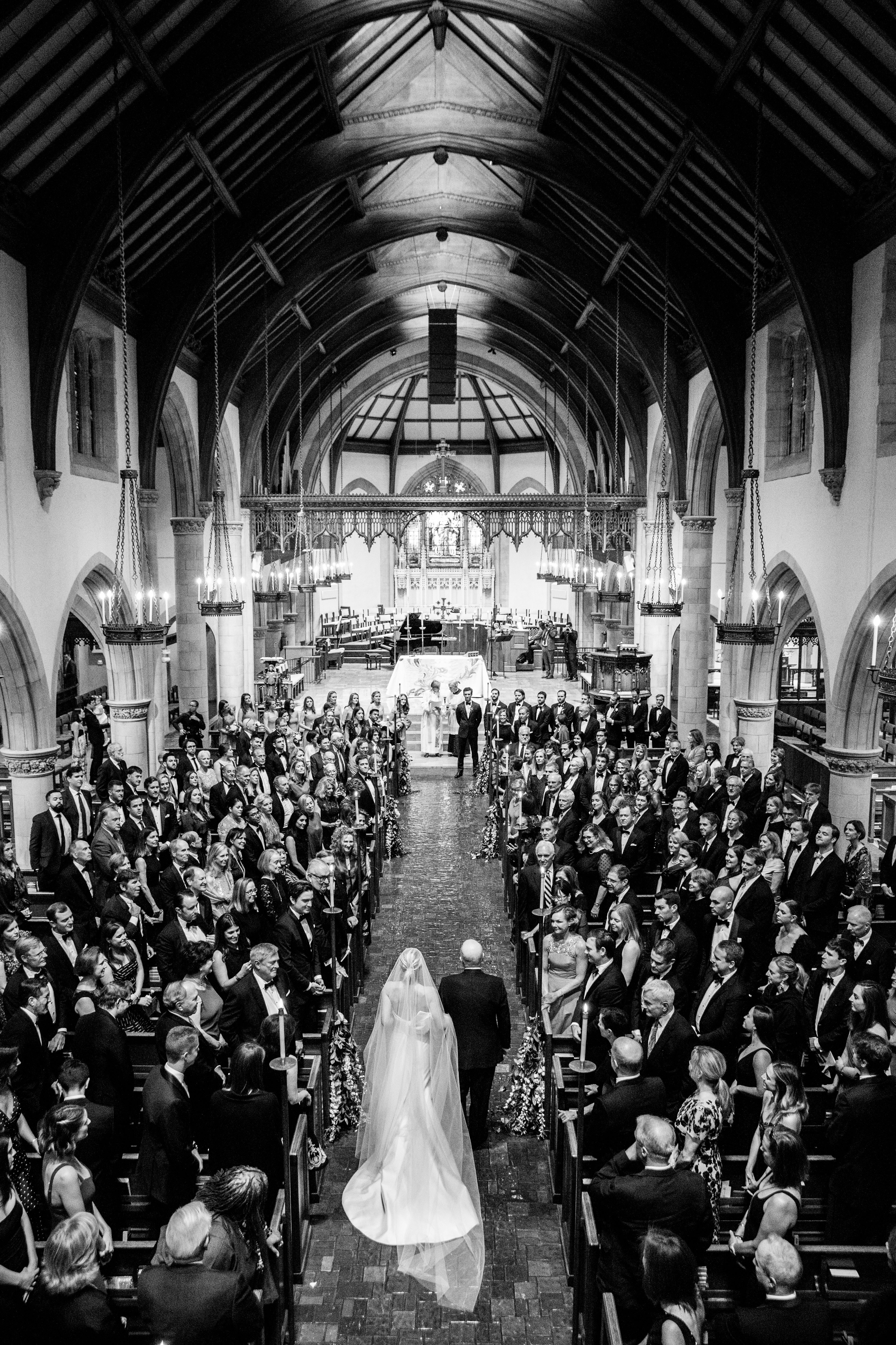 Classic Green Ivy Wedding in Pasadena, CA | The Lynden Lane Company |  PartySlate, image size:3840x5760