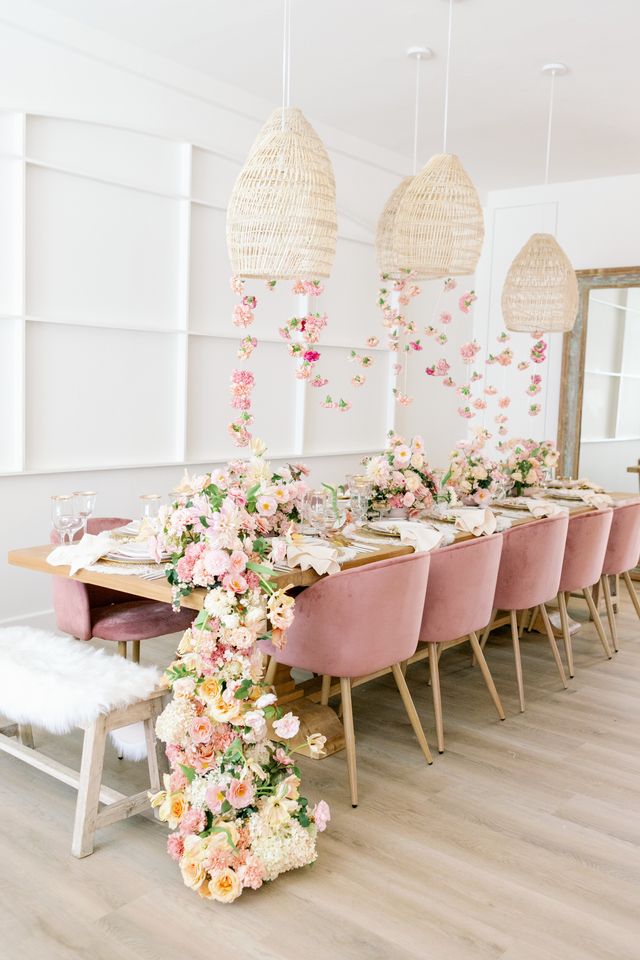 Featured photo from ROSÉ-INSPIRED BIRTHDAY PARTY