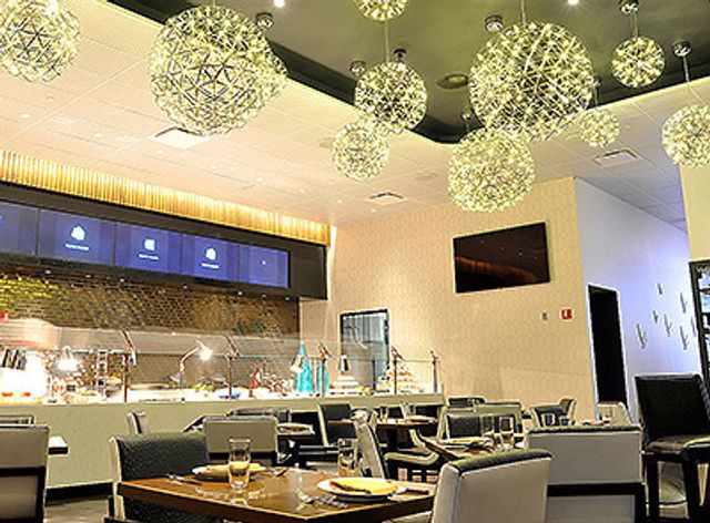 Featured photo from AmericanAirlines Lounge