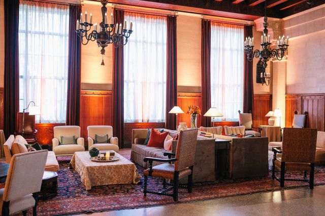 Featured photo from Beelman Lounge