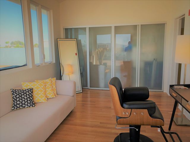 Featured photo from PRIVATE CLIENT SUITE/GREEN ROOM